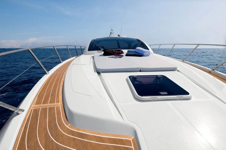day-charter-yacht-rental-my-azimut-atlantis-48