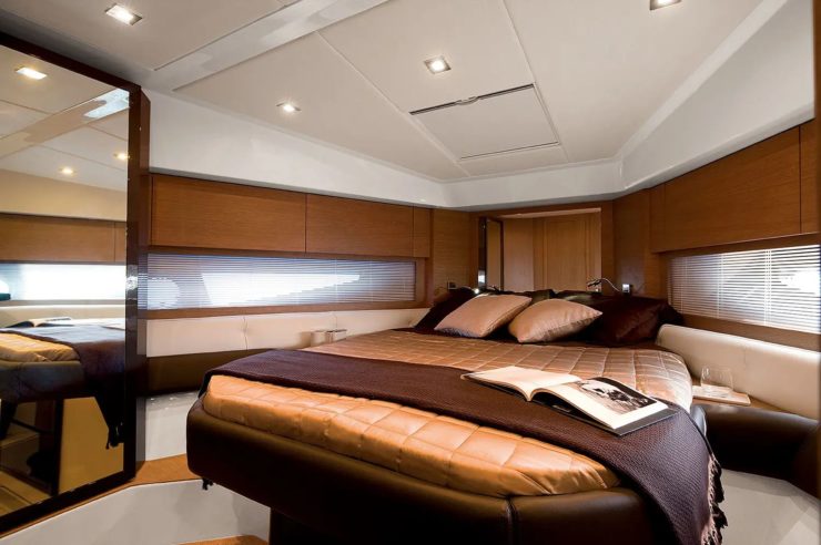 day-charter-yacht-rental-my-azimut-atlantis-48