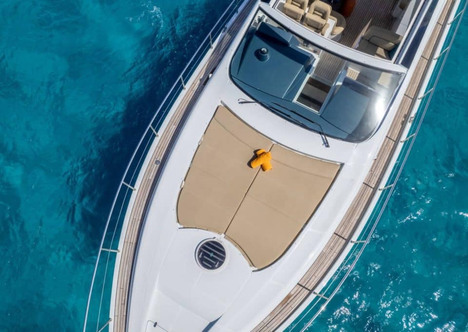 day-charter-yacht-rental-my-pershing-56