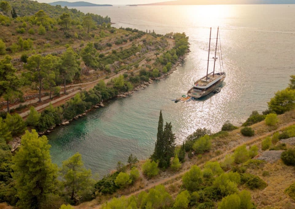 yacht-charter-m-y-anetta