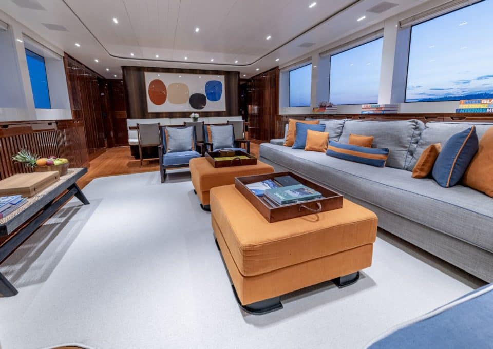 yacht-charter-m-y-calm