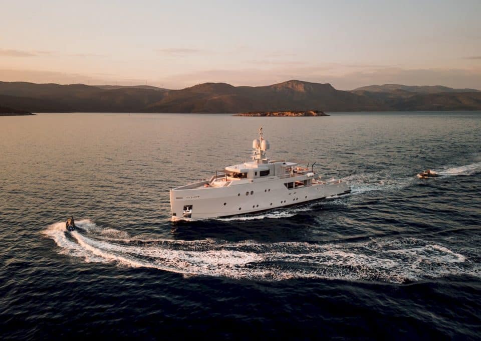 yacht-charter-m-y-carmen