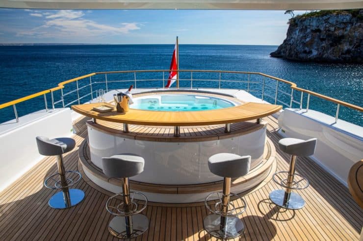 yacht-charter-m-y-delta-one