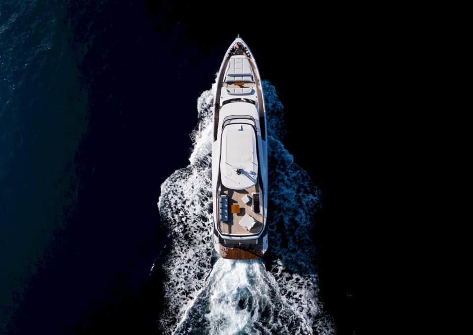 yacht-charter-m-y-gateway