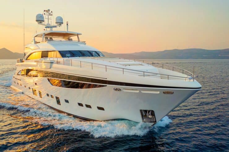 yacht-charter-m-y-mirage- IV