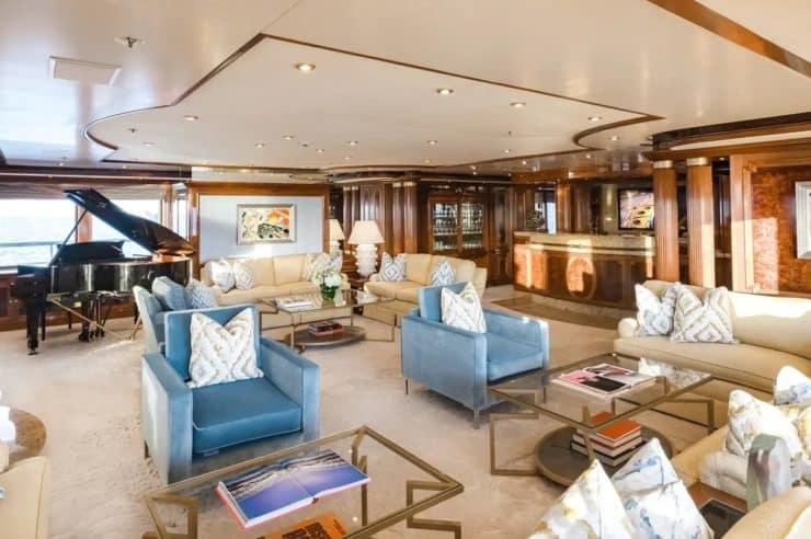 yacht-charter-m-y-titania