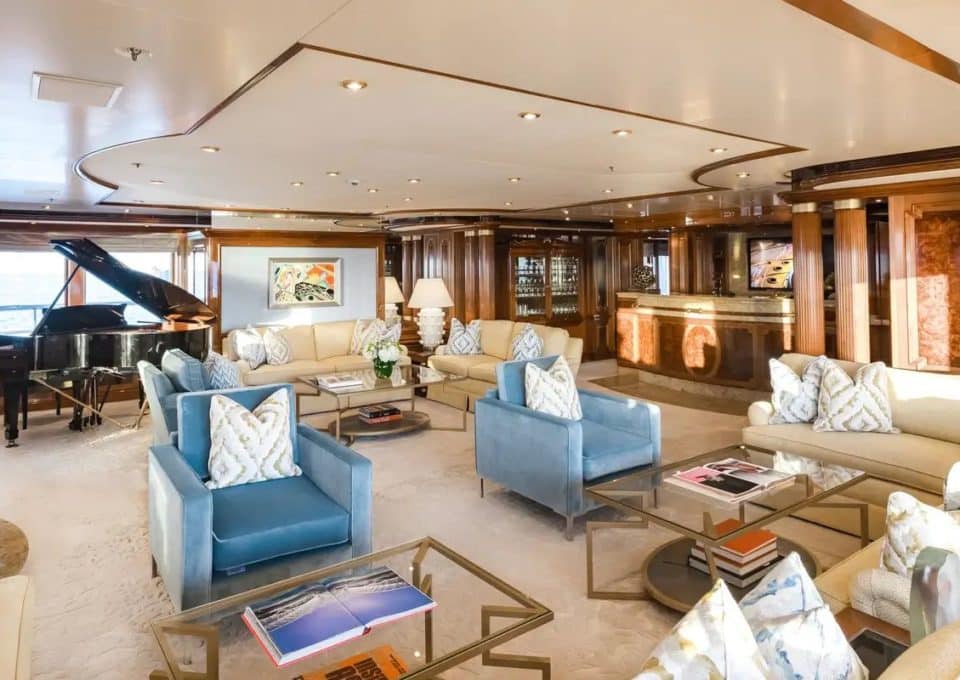 yacht-charter-m-y-titania