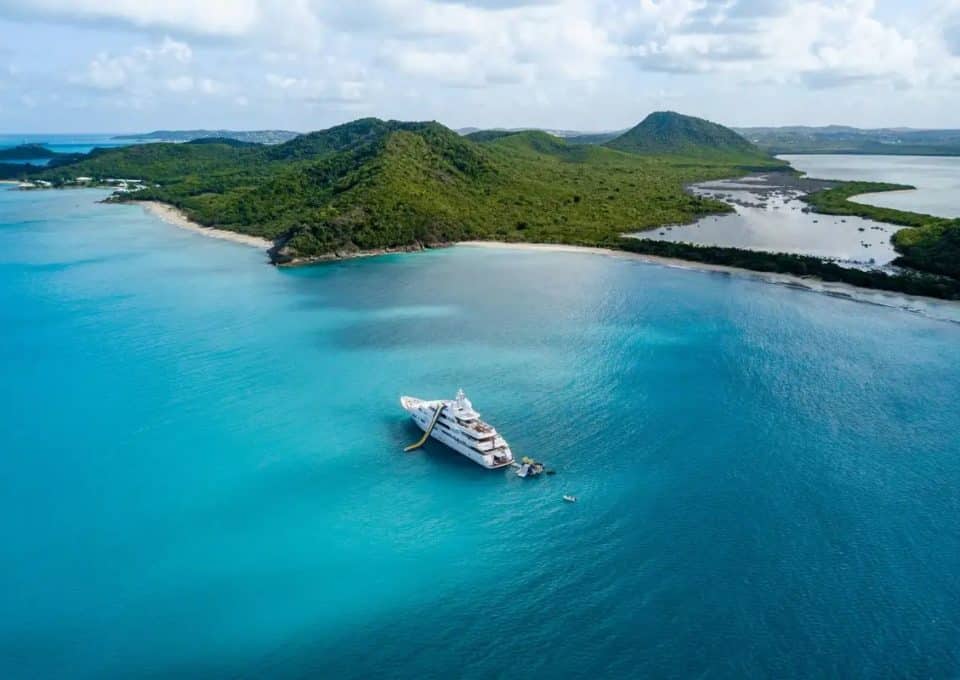 yacht-charter-m-y-titania