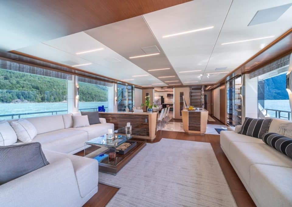 yacht-charter-m-y-voyager