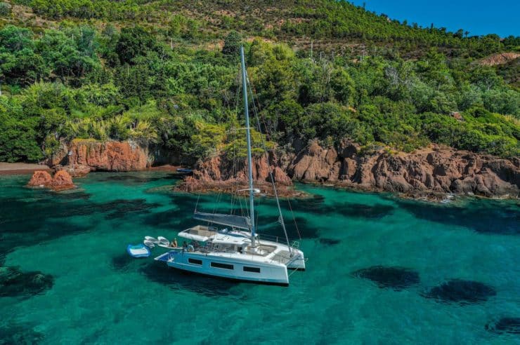 Day-charter-rental-maxi-catamaran-s-y-aventura-3