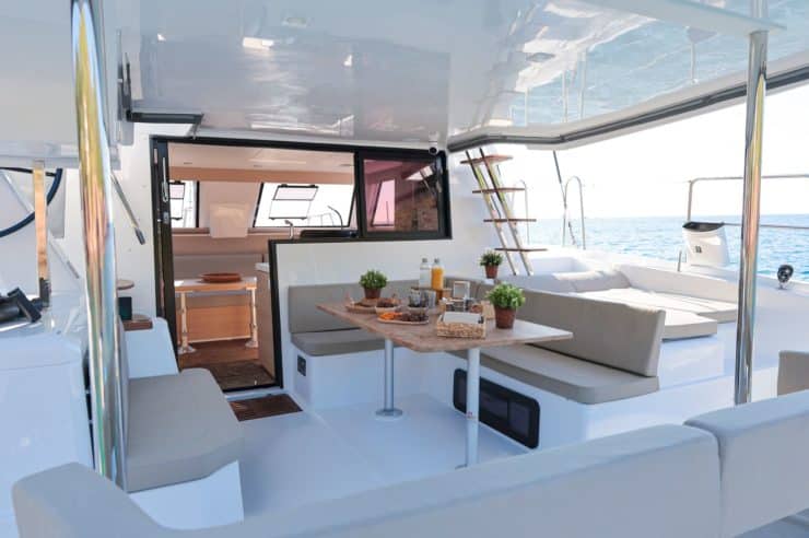 Day-charter-rental-maxi-catamaran-s-y-aventura-4