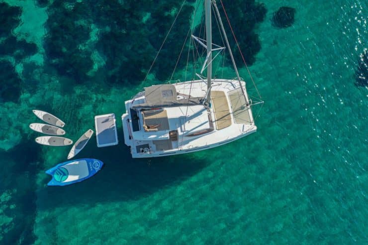 Day-charter-rental-maxi-catamaran-s-y-aventura-4