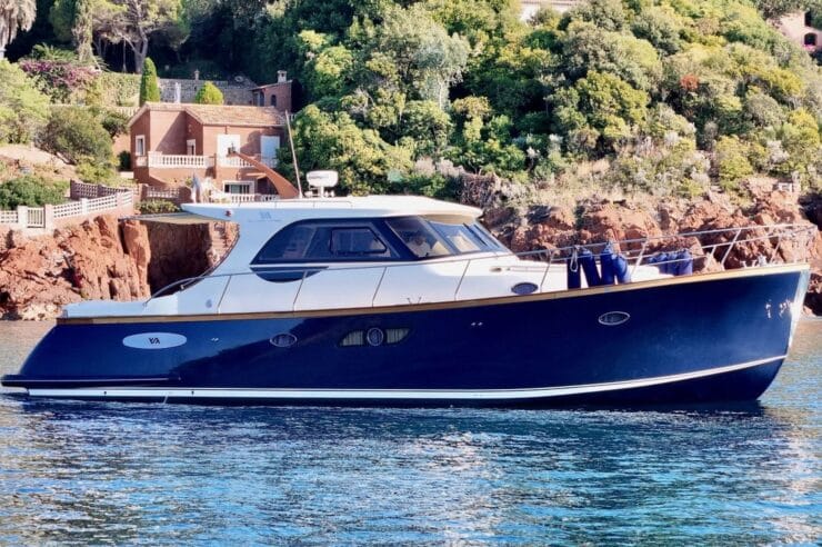 day-charter-yacht-rental-m-y-abati-46-newport