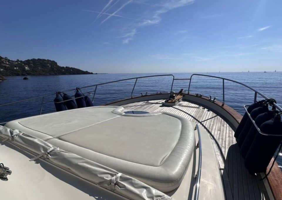 day-charter-yacht-rental-m-y-abati-46-newport