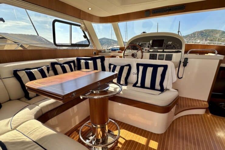 day-charter-yacht-rental-m-y-abati-46-newport