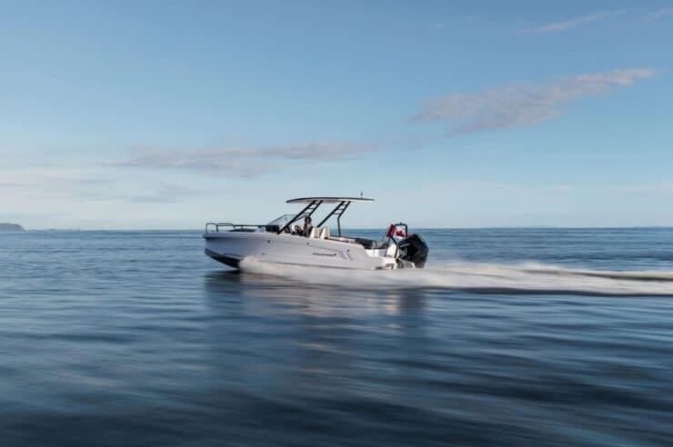 location-journée-yacht-s-y-Axopar-25-Cross-Top