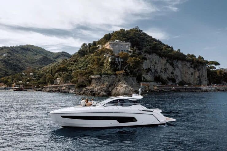 day-charter-yacht-rental-m-y-azimut-atlantis-45