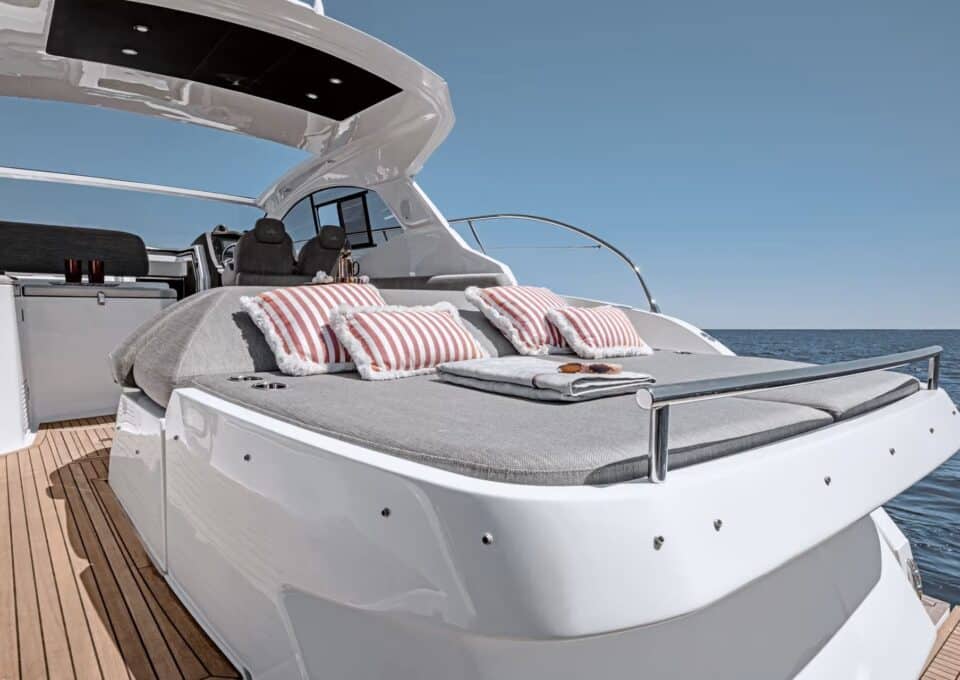 day-charter-yacht-rental-m-y-azimut-atlantis-45