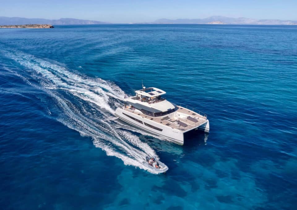 yacht-charter-m-y-cristal-mio