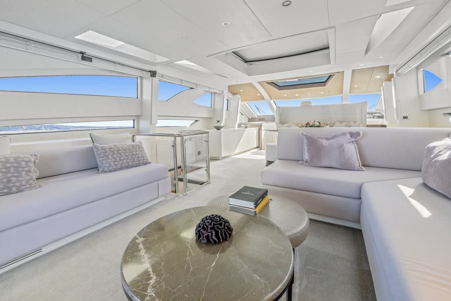 yacht-charter-m-y-goldfinger