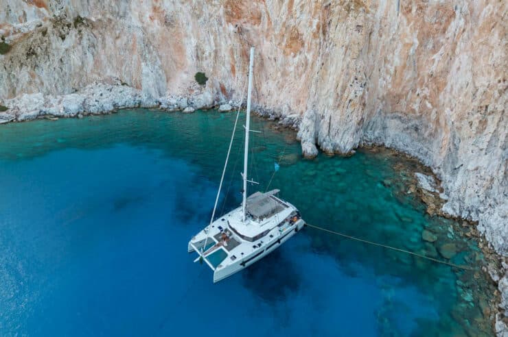 yacht-charter-s-y-serenissima