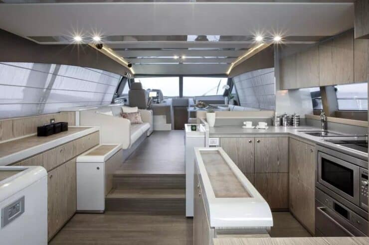 day-charter-yacht-rental-m-y-Ferretti-650