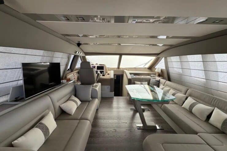 day-charter-yacht-rental-m-y-Ferretti-650