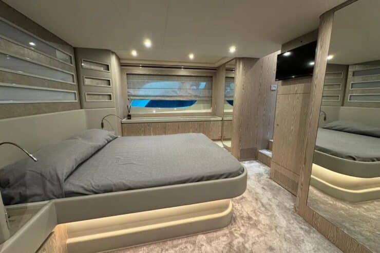 location-journée-yacht-m-y-Ferretti-650