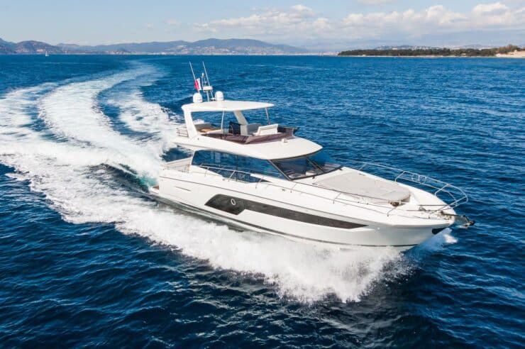 day-charter-yacht-rental-m-y-prestige-590