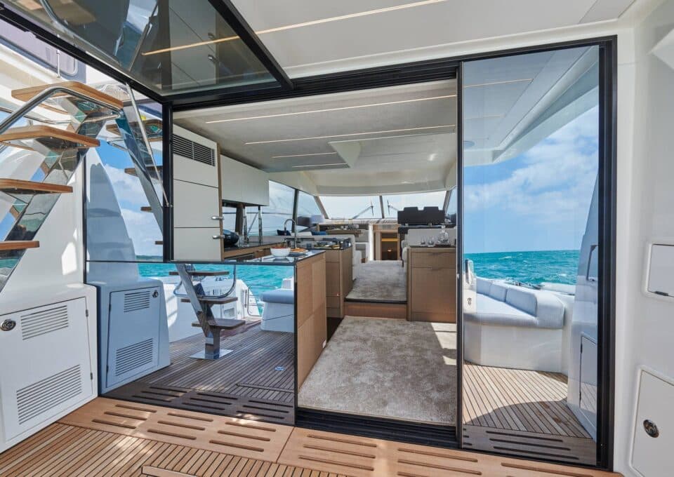 day-charter-yacht-rental-m-y-prestige-590