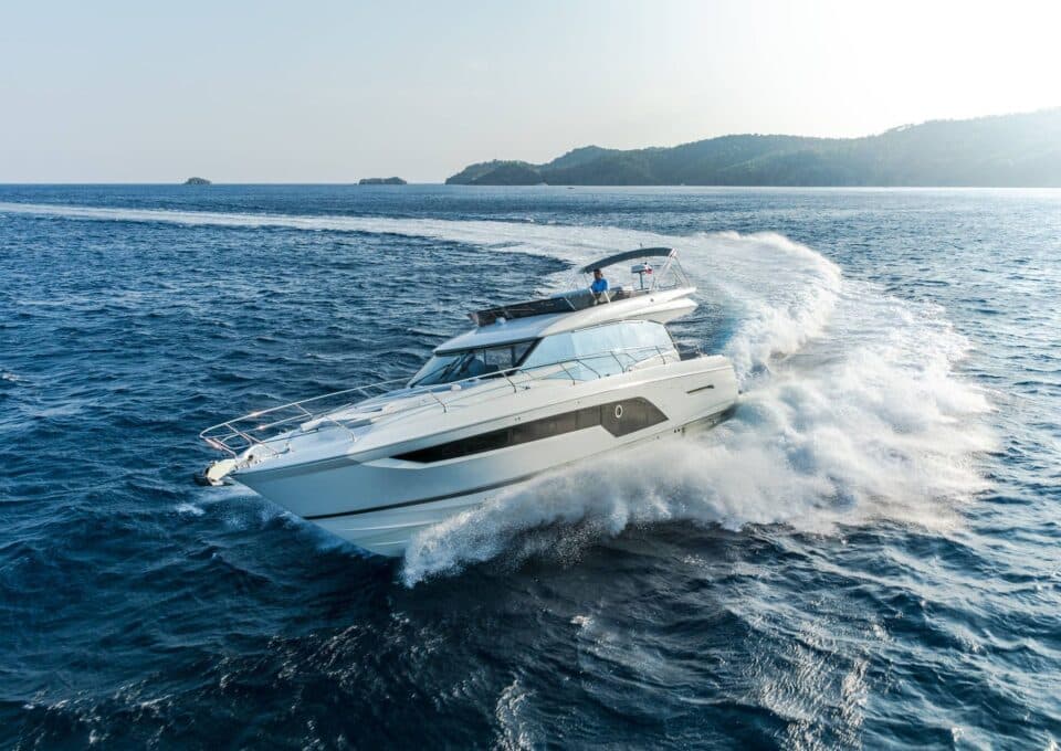 location-journée-yacht-m-y-Prestige-590