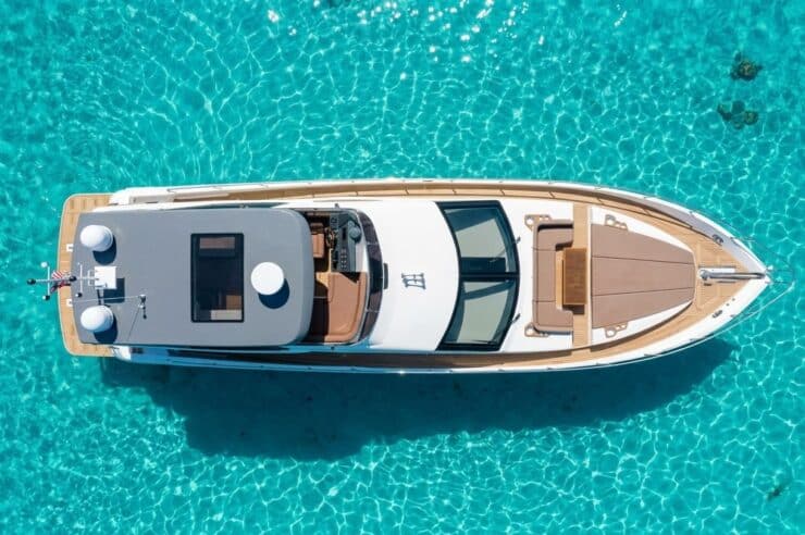 day-charter-yacht-rental-my-maxwell-64