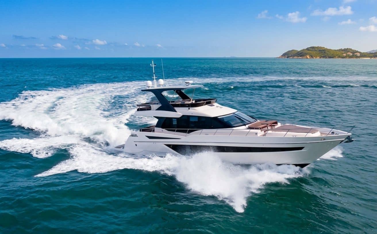 day-charter-yacht-rental-my-maxwell-64