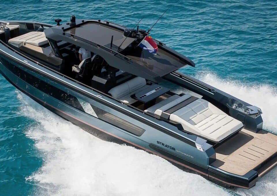 day-charter-yacht-rental-m-y-stratos-50