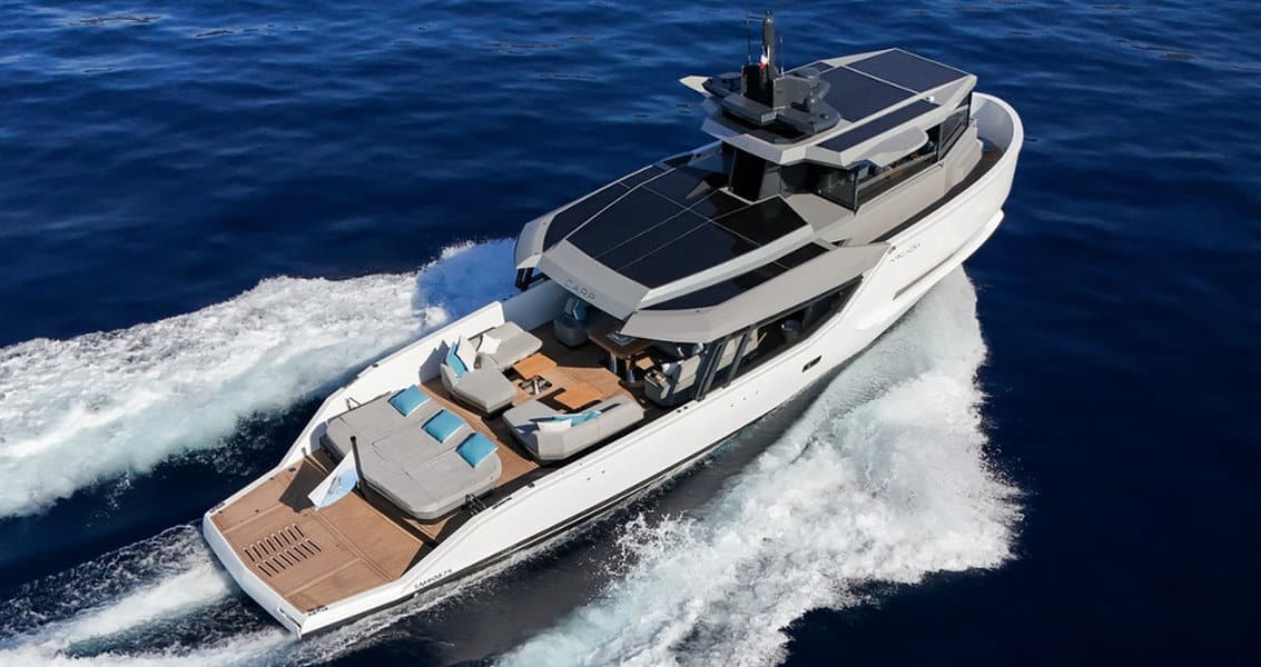 yacht-charter-M-Y-CARP