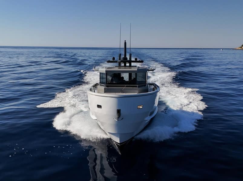yacht-charter-M-Y-CARP