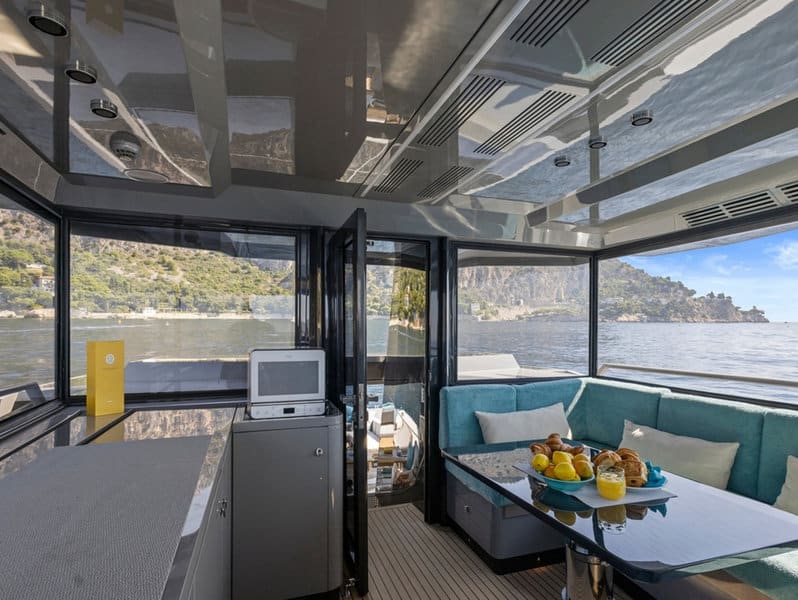 yacht-charter-M-Y-CARP