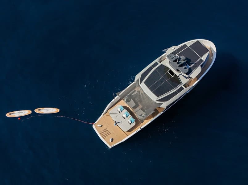 yacht-charter-M-Y-CARP