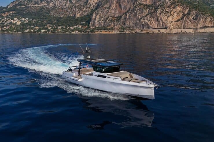 day-charter-yacht-rental-m-y-axopar-45