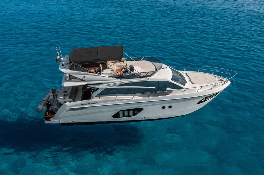 M/Y Absolute 52 FLY | Arthaud Yachting day-charter-yacht-rental-m-y-ABSOLUT-52-FLY-05