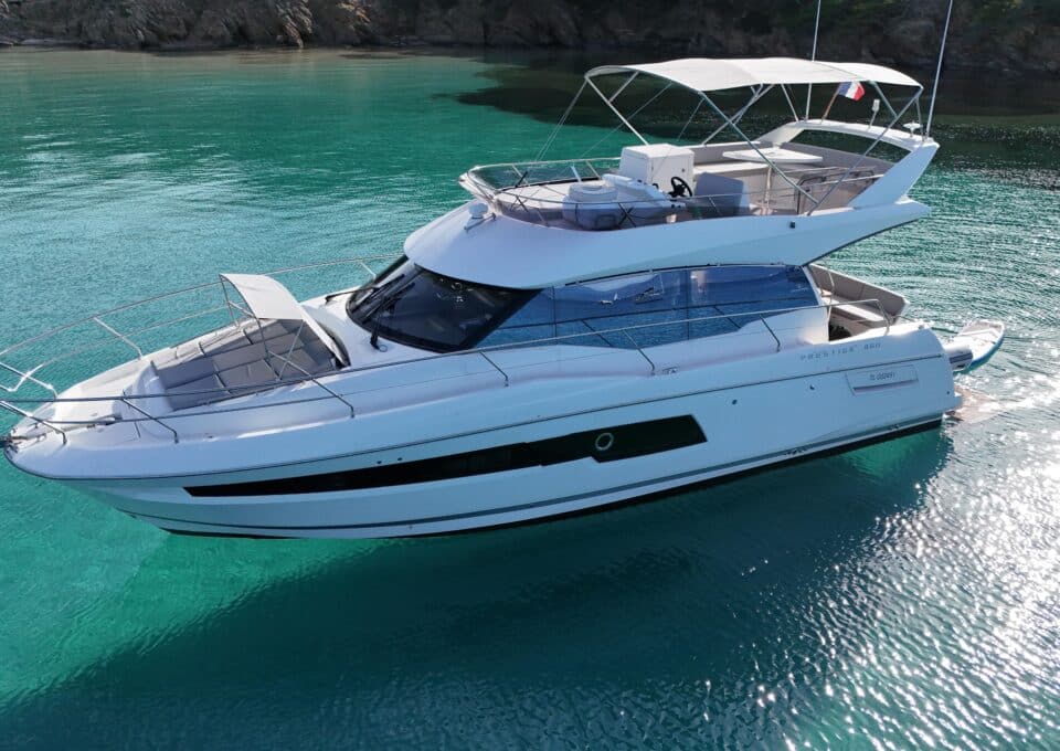 day-charter-yacht-m-y-Prestige-460-Fly