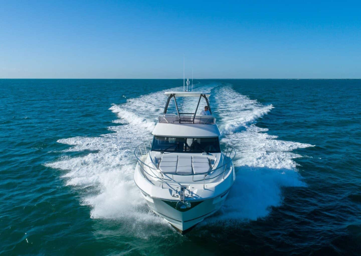 M/Y PRESTIGE 460 | Arthaud Yachting day-charter-yacht-m-y-Prestige-460-Fly
