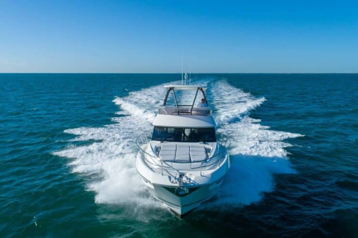 day-charter-yacht-m-y-Prestige-460-Fly
