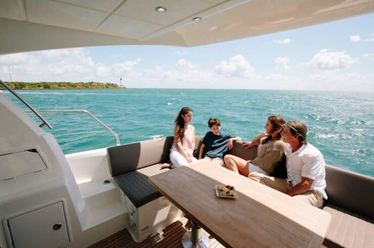 day-charter-yacht-m-y-Prestige-460-Fly