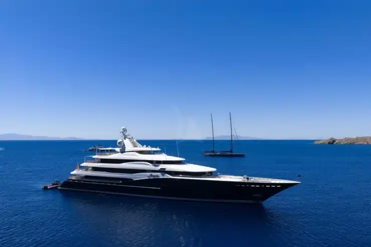 Yacht Charter AMARYLLIS Abeking & Rasmussen exterior