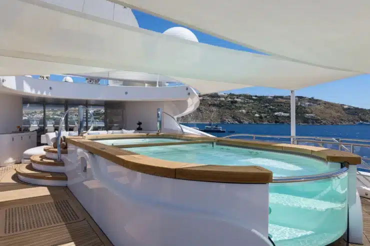 Yacht Charter AMARYLLIS Abeking & Rasmussen exterior