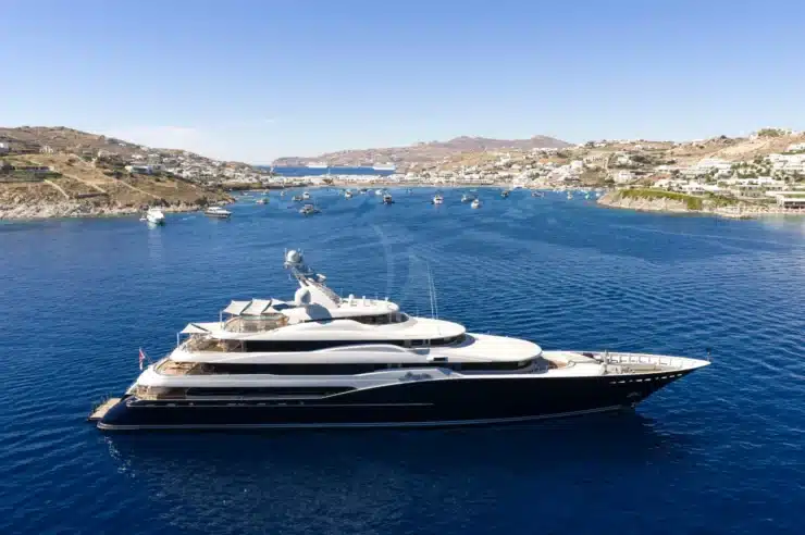 Yacht Charter AMARYLLIS Abeking & Rasmussen exterior