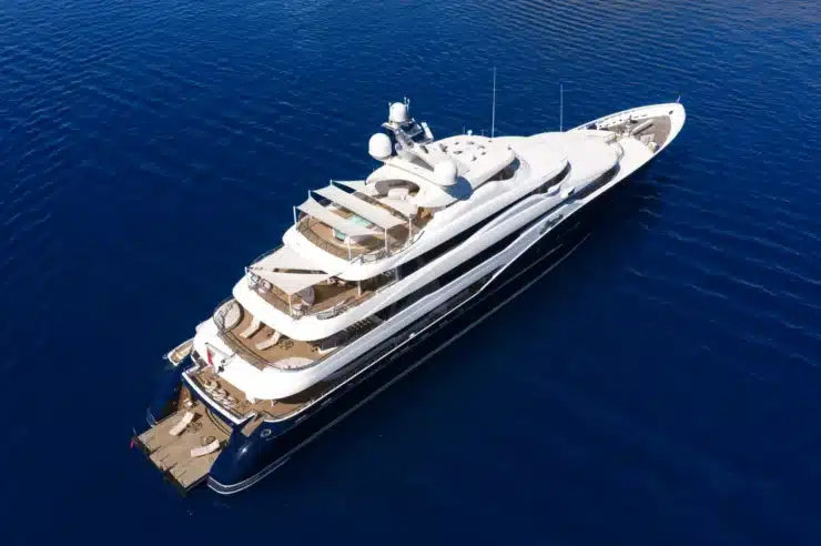Yacht Charter AMARYLLIS Abeking & Rasmussen exterior