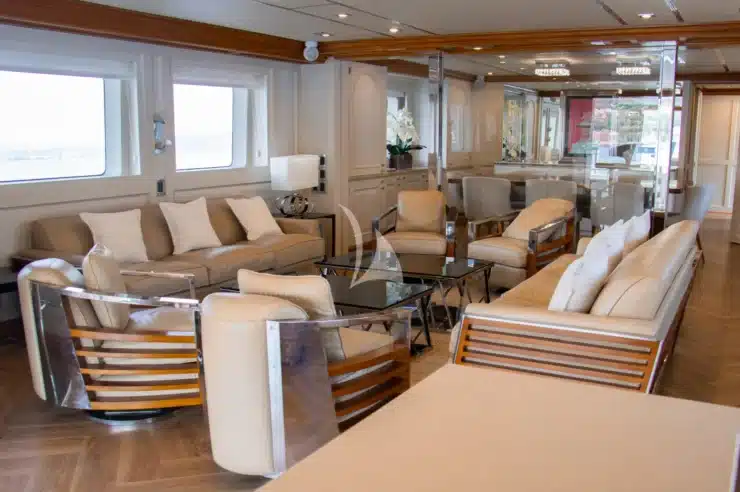 Yacht Charter EVA Cheoy Lee interior