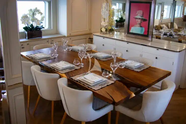 Yacht Charter EVA Cheoy Lee interior